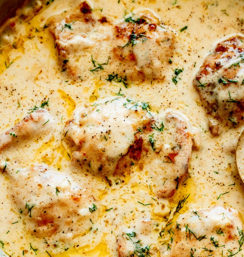 Creamy Oven Baked Chicken Thighs